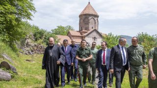 В рамках мероприятий, посвященных 10-летию Следственного комитета РА, председатель СК РА Аргишти Кярамян посетил марз Сюник (Фото)